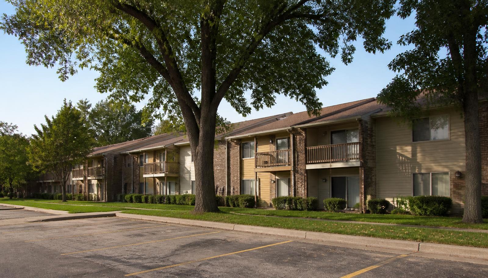 Midwestern garden-style multifamily apartment property